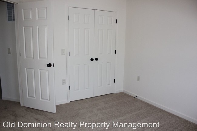 Foto del edificio - 3 br, 2.5 bath House - 1016 Cherrybrook Drive