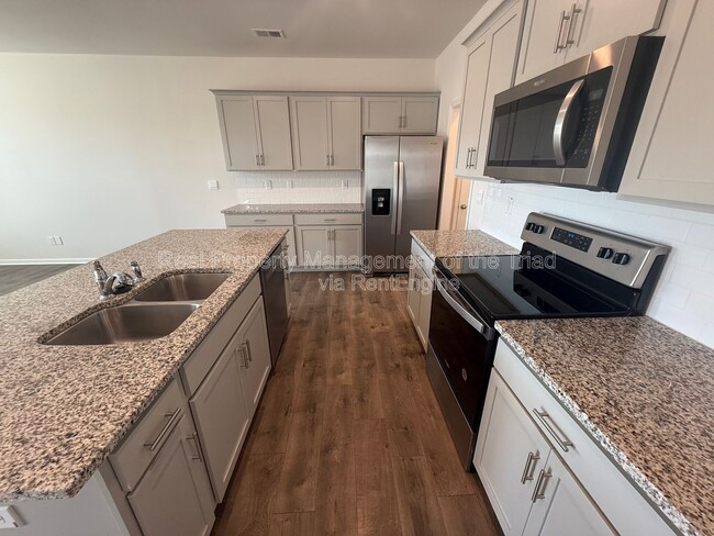 Foto del edificio - 1563 Amberview Ln