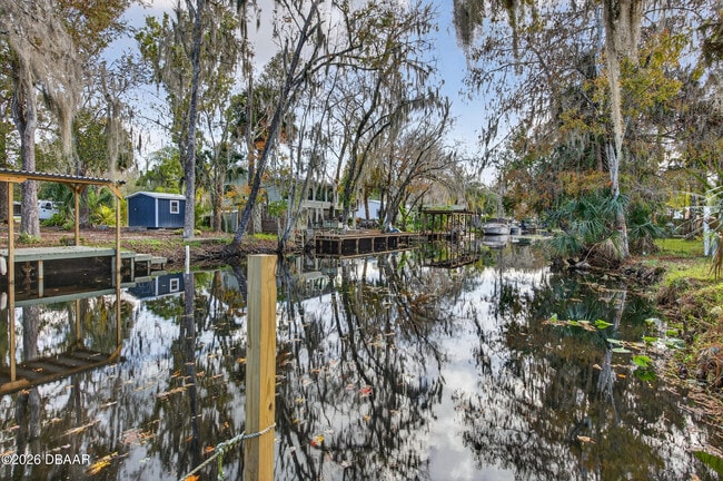 Foto del edificio - 56320 Cherry Tree Rd