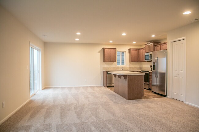 Foto del edificio - Lacey, 4 bedroom, 2.5 bath home.