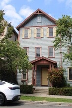 Building Photo - 2027 Tsushima St