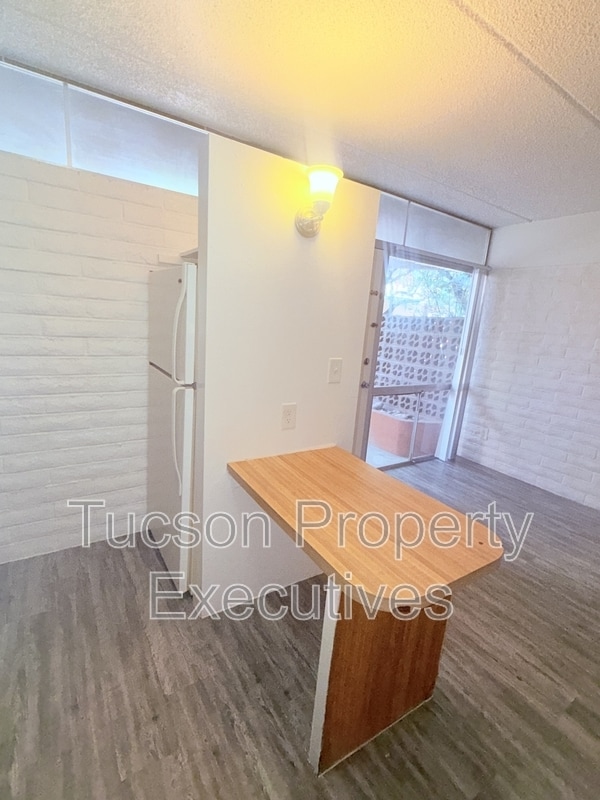 Building Photo - 20 N Leonora Ave