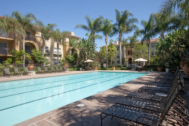 Building Photo - Villa Coronado Apartment Homes