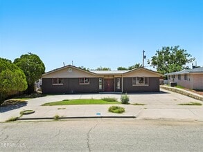 Building Photo - 9674 Stonehaven Dr