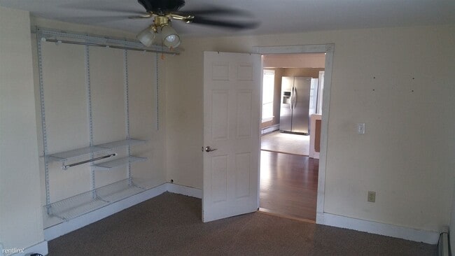 Building Photo - 3 br, 1 bath Duplex - 84 Glasco Turnpike 2