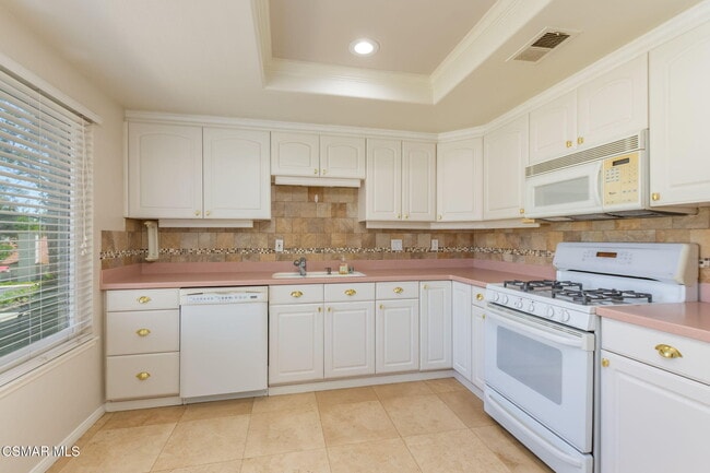 Building Photo - 1047 Windmill Ln