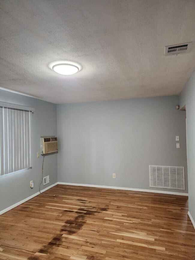 Living room - 1 Cumberland St