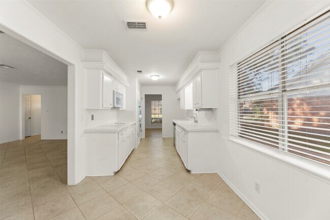 Foto del edificio - 15751 Fern Basin Dr