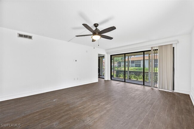 Building Photo - 4610 Chantelle Dr