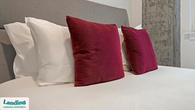 Building Photo - 1419 24th Ave