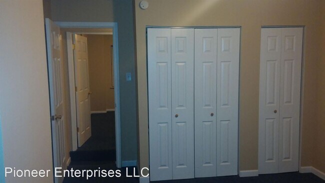 Building Photo - 3 br, 1.5 bath House - 1507 Bank St