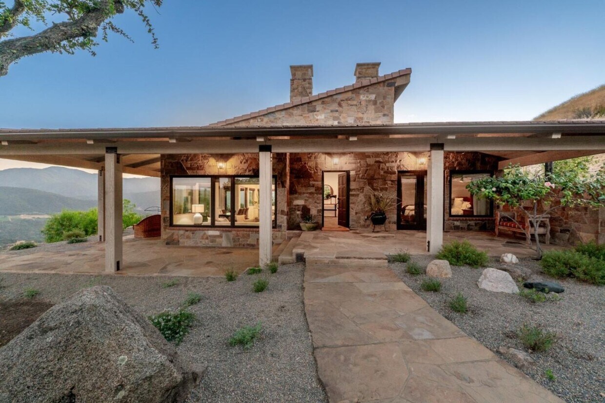 Foto principal - Re-built Cachagua Tuscan Retreat