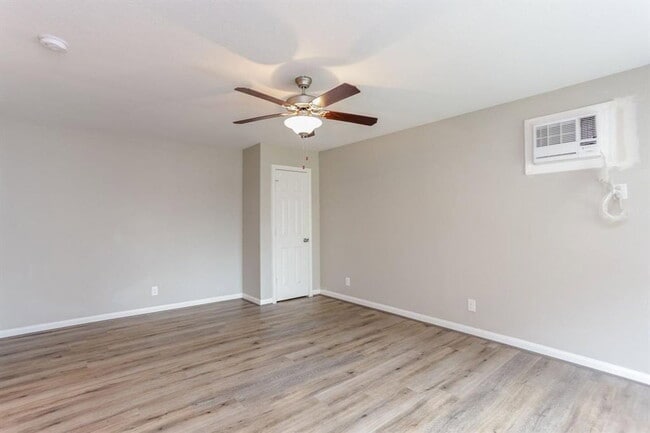 Photo - 808 W Main St Apartment