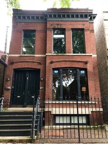 Building Photo - 2023 N Kenmore Ave