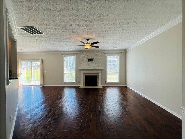 Building Photo - 156 Weatherstone Dr
