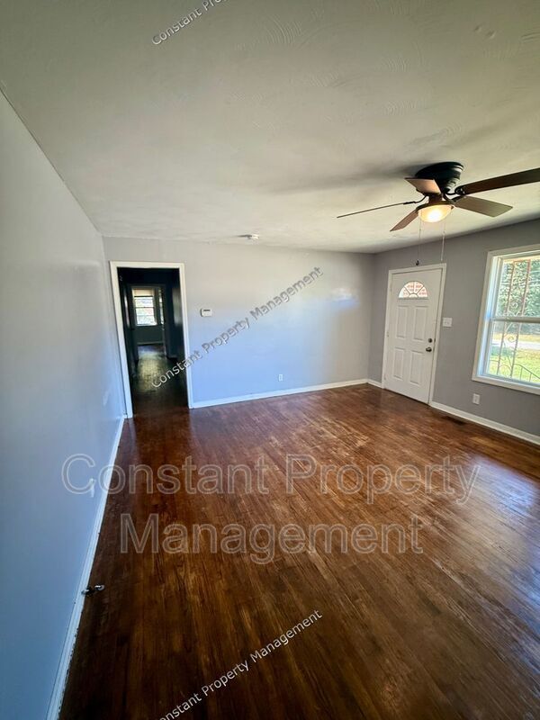 Building Photo - 141 Ruby Dr