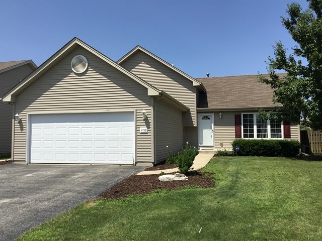 Building Photo - 4702 W Iris Ln