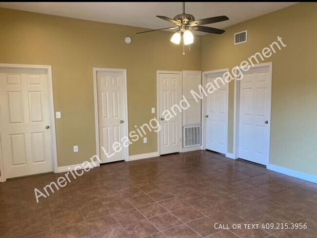 Building Photo - Move-In Special! $500 off 1st Month's Rent...