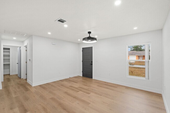 Foto del edificio - 1623 Espejo St SE