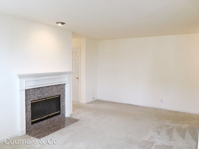 Building Photo - 1800 46th Ave