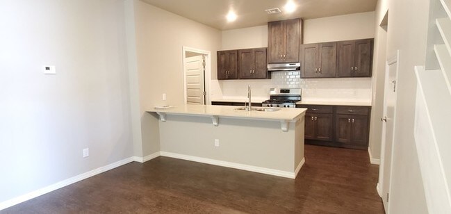 Foto del edificio - 2200 Camino Del Plaza Ln