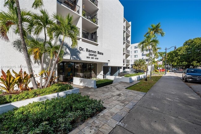 Building Photo - 2463 Coral Wy