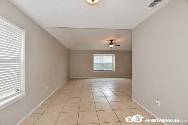 Foto del edificio - $500 OFF DECEMBER RENT!! Newly renovated s...