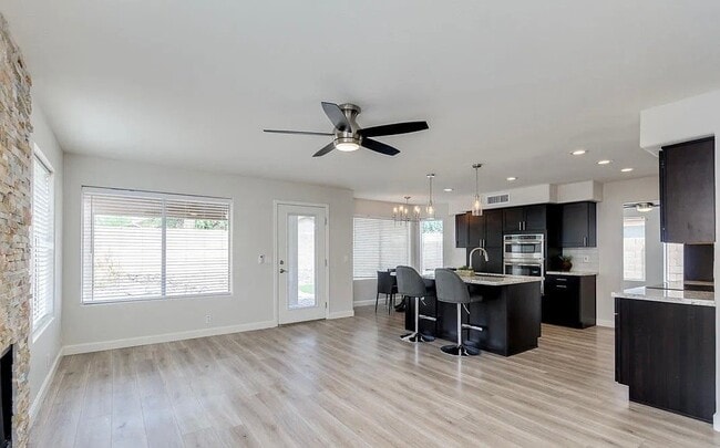Building Photo - 2733 W Angel Way