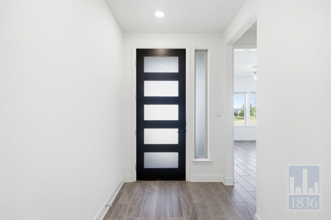 Foto del edificio - 19312 Fernando Trl