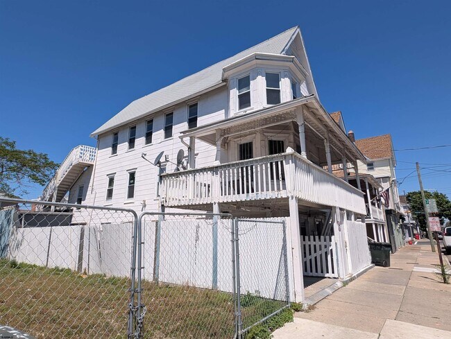 Building Photo - 36 N Florida Ave