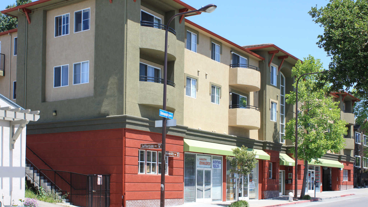 Primary Photo - Berkeley Apartments - Renaissance Villas