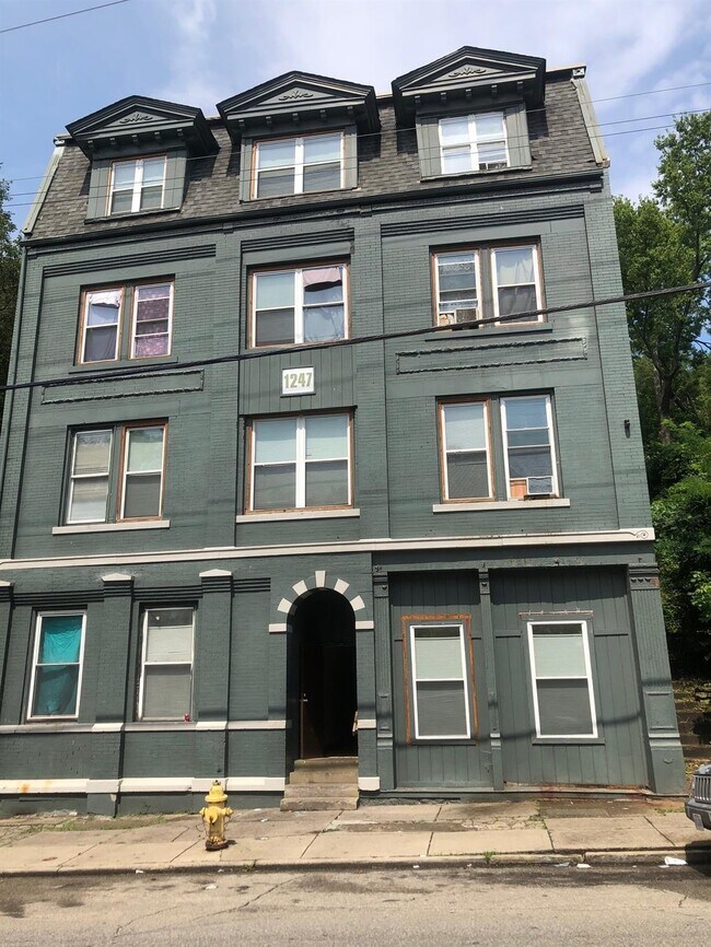 Foto del edificio - Price Hill Eight Apartments