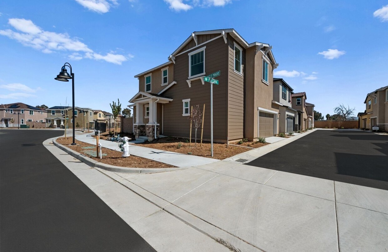 Foto principal - 3BD | 2.5BA - BRAND NEW BUILD SMART SYSTEM...