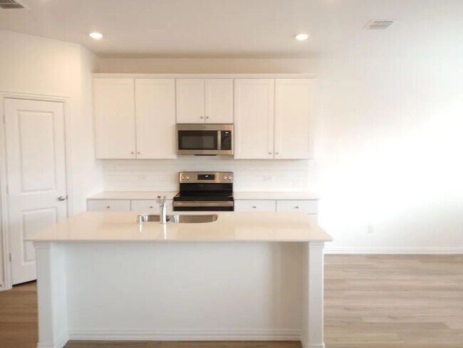 Foto del edificio - 5119 Winterberry Dr