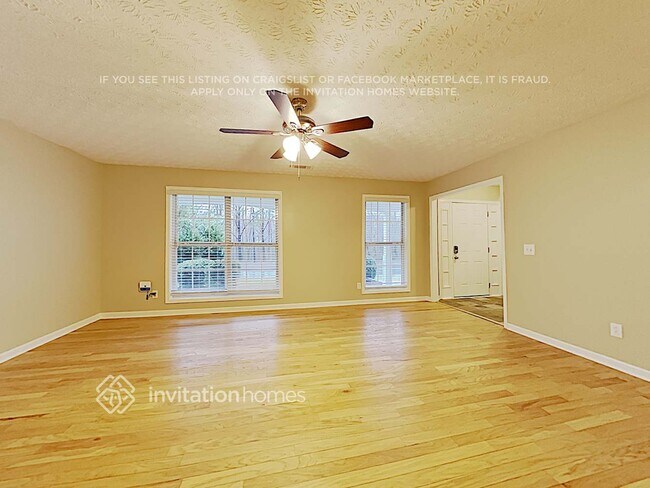 Foto del edificio - 690 Castlebrooke Dr SE