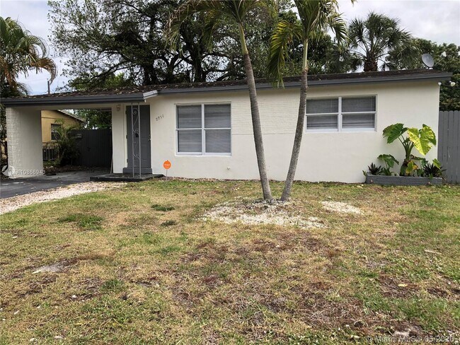 Building Photo - 2050 NW 29th Ave