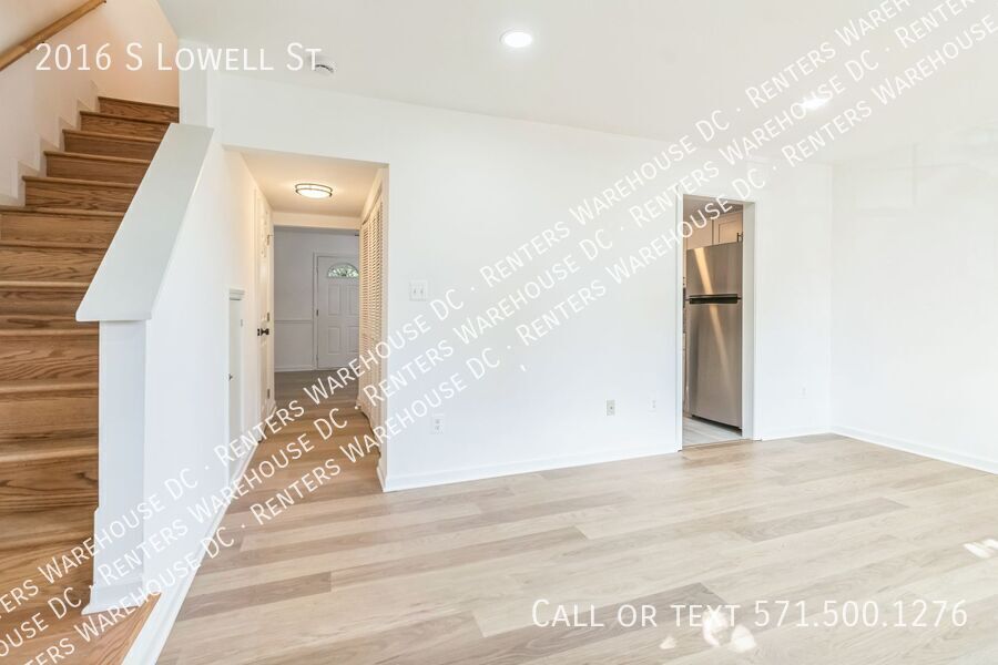 Foto principal - Stunning Top-to-Bottom Renovation 3Bd/2.5B...