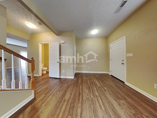 Building Photo - 5117 Rivers Edge Blvd