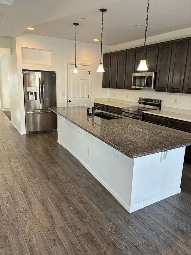 Foto del edificio - 18955 E Robins Pl