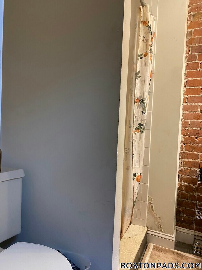 Building Photo - 34 Sussex St