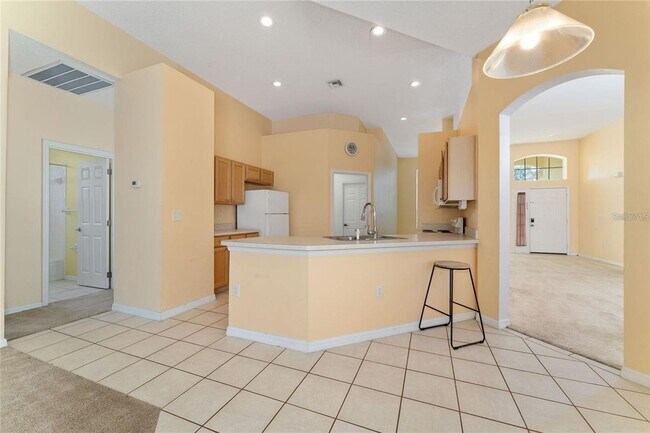 Building Photo - 135 Langham Dr