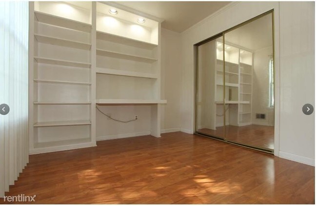 Foto del edificio - 104 Heritage Blvd