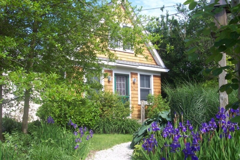 25 Warren Ave, Middletown, RI 02842 House Rental in Middletown, RI