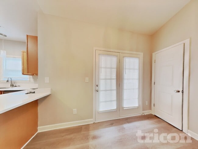 Foto del edificio - 409 Barnsdale Ridge Rd