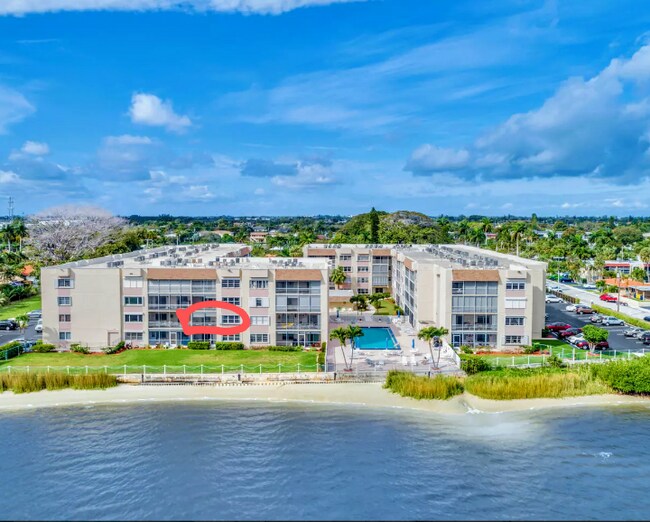 Foto del edificio - 1516 S Lakeside Dr