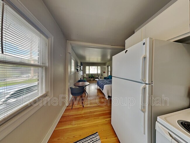 Foto del edificio - 374 S 1100 E