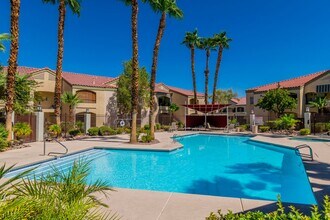 Building Photo - 7885 W Flamingo Rd
