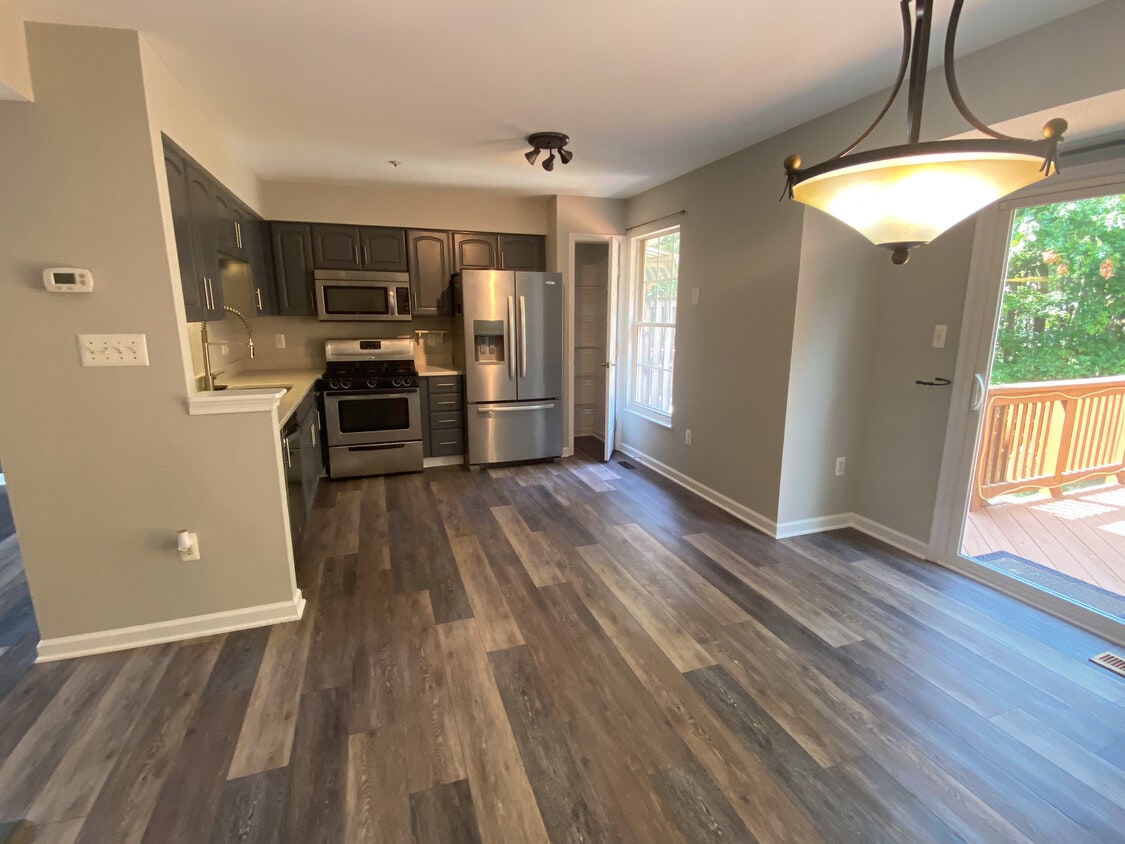 Foto principal - 754 Pine Drift Dr