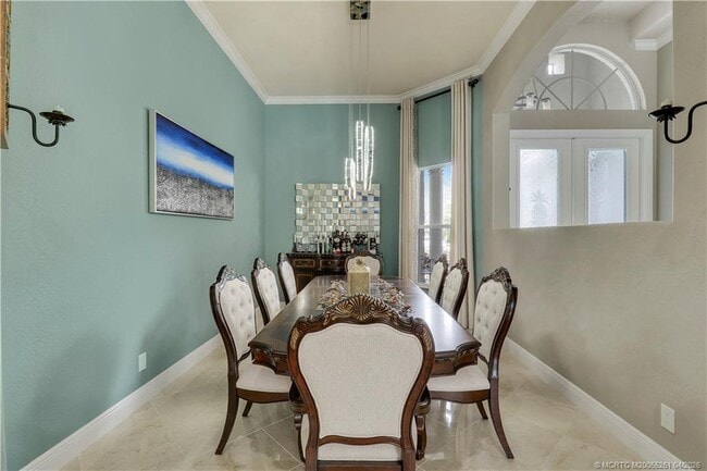 Building Photo - 5628 SW Gray Fox Dr