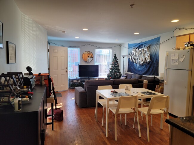 Living Room, Kitchen - 1737 W Montgomery Ave